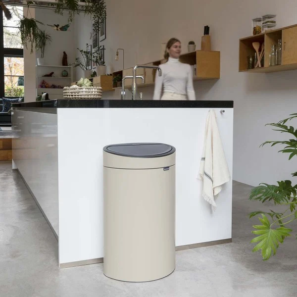 פח טאץ אובלי 40 ליטר Brabantia - פחי אשפה
