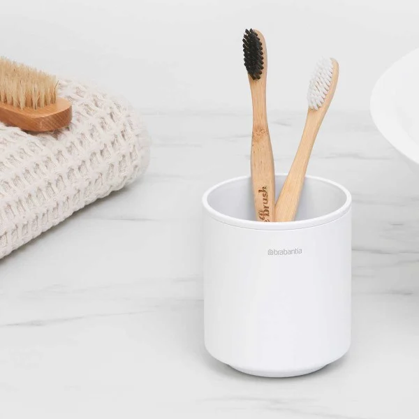 כוס למברשות שיניים  Brabantia Mindset - אביזרי אמבטיה מונחים