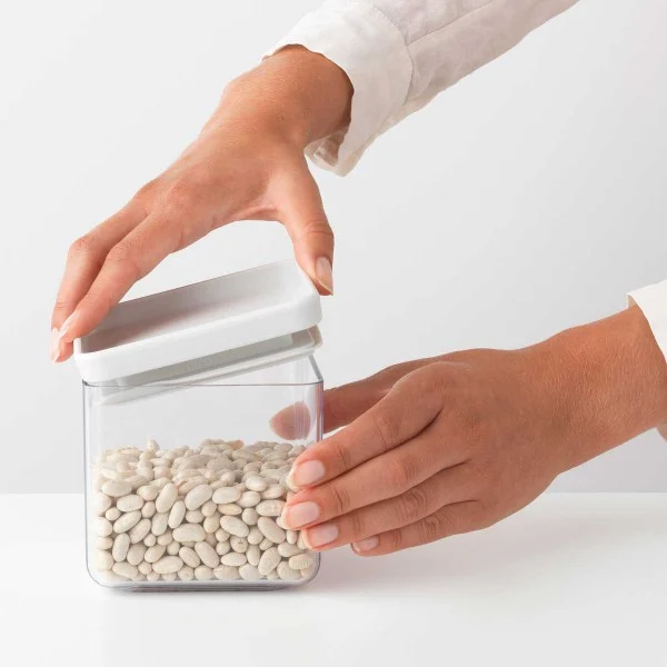 קופסת אחסון פלסטיק שקוף 0.7 ליטר Brabantia – ללא BPA - אחסון מזון